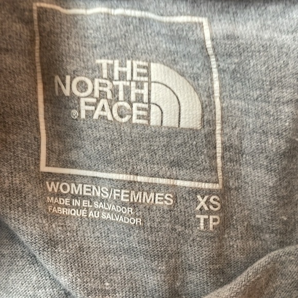 Light Grey the North face t shirt xs - Picture 3 of 3